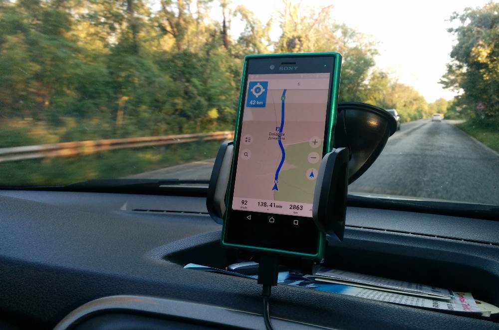 corfu, masina, GPS, smartphone