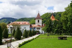 Manastirea Brancoveanu, Manastirea Sambata de Sus